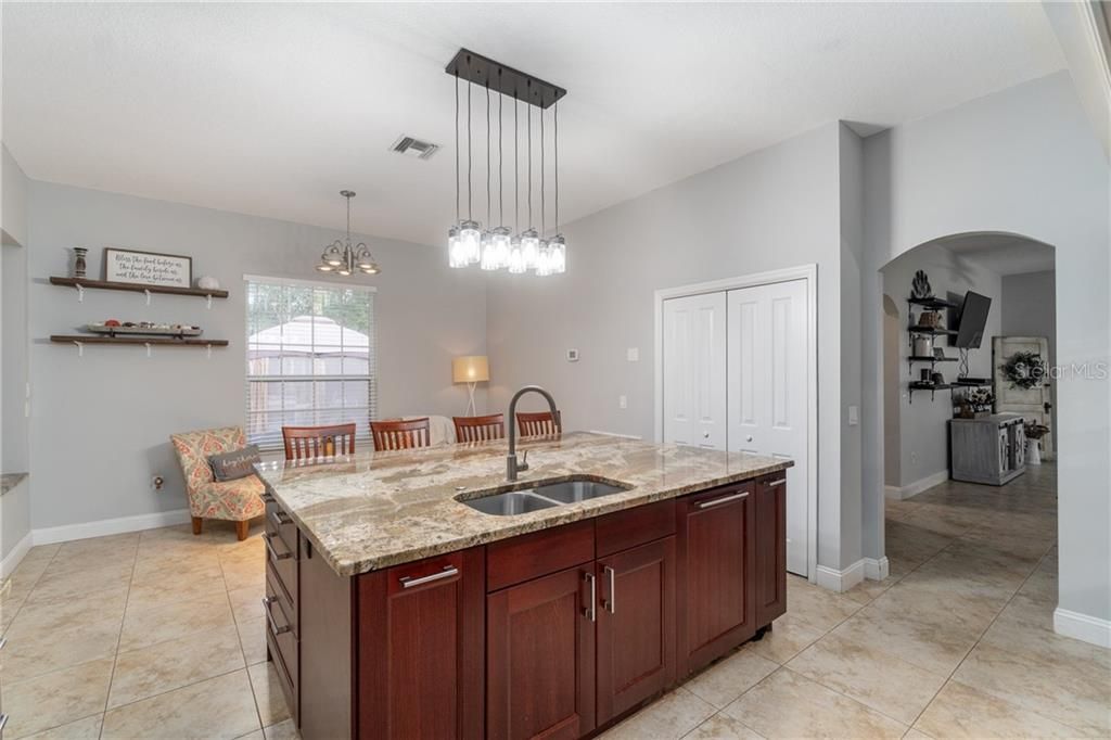 Recently Sold: $389,999 (3 beds, 3 baths, 3144 Square Feet)