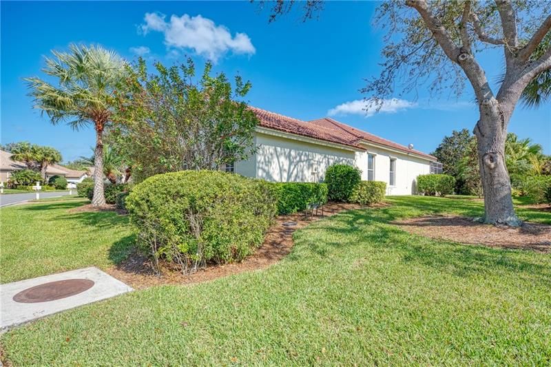 Recently Sold: $339,000 (3 beds, 2 baths, 1993 Square Feet)