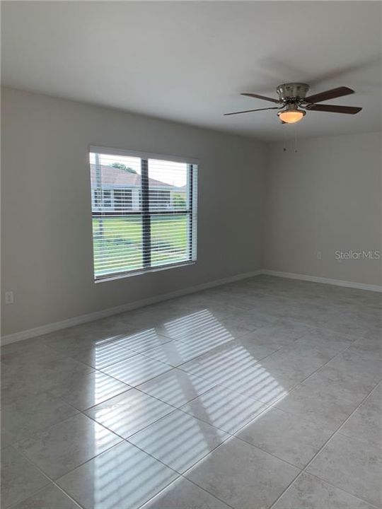 Recently Rented: $1,599 (3 beds, 2 baths, 1614 Square Feet)