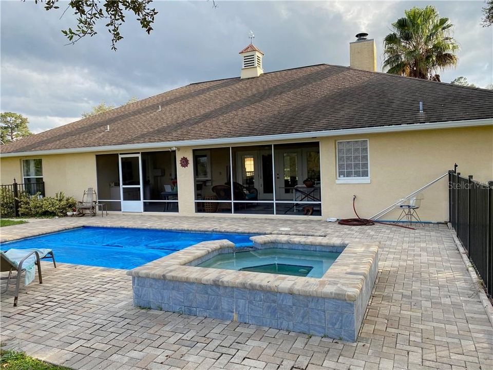 Recently Sold: $819,000 (4 beds, 3 baths, 2057 Square Feet)