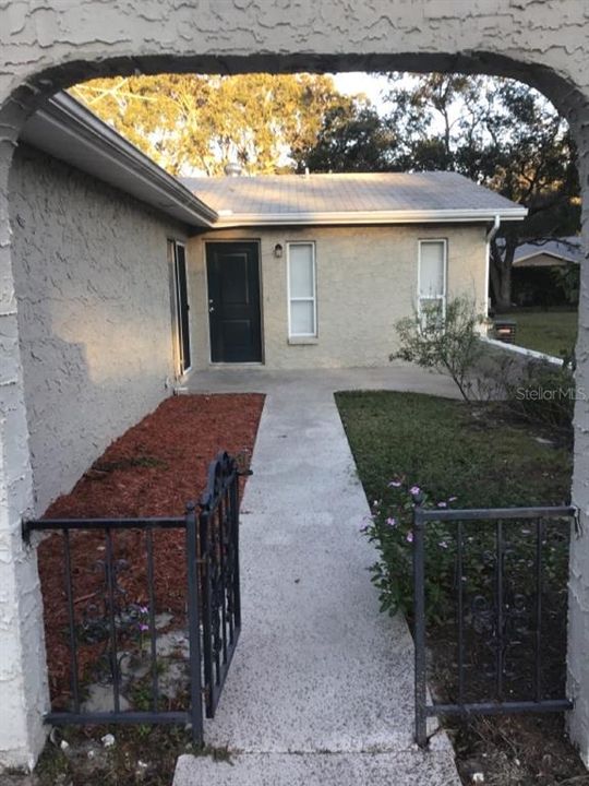 Recently Rented: $850 (2 beds, 1 baths, 616 Square Feet)