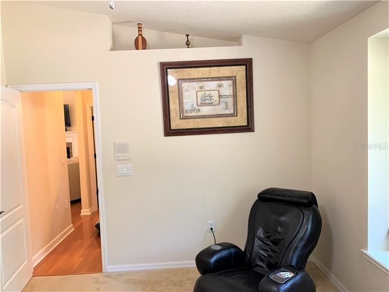 Recently Sold: $379,000 (3 beds, 2 baths, 2325 Square Feet)