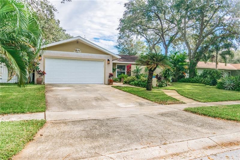 Recently Sold: $355,000 (3 beds, 2 baths, 1393 Square Feet)