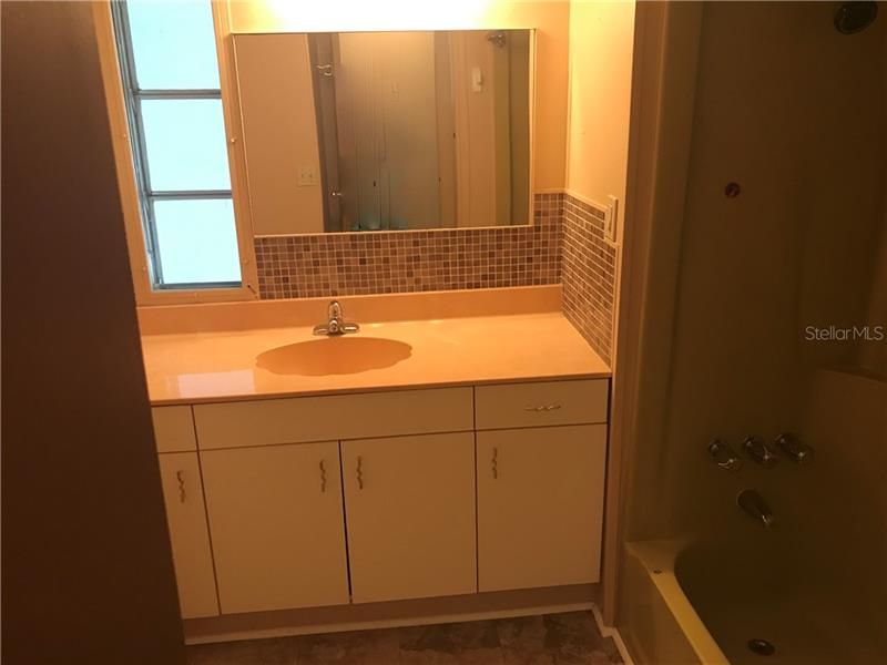 Recently Rented: $950 (2 beds, 2 baths, 960 Square Feet)