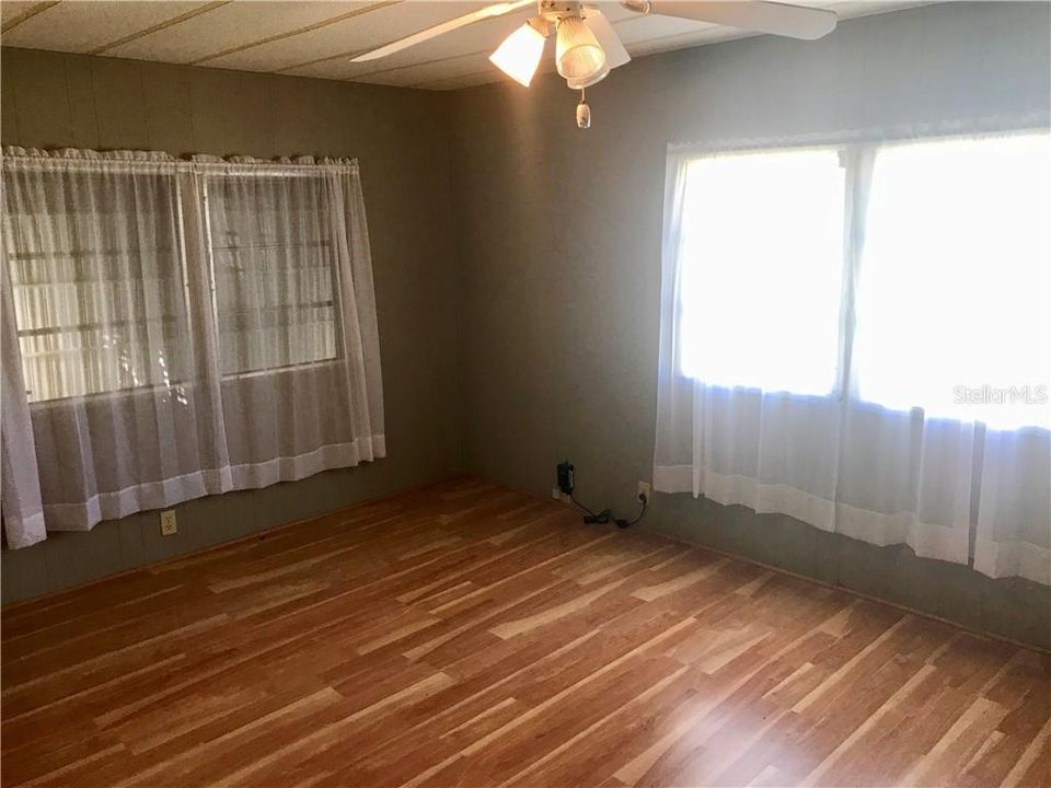 Recently Rented: $950 (2 beds, 2 baths, 960 Square Feet)