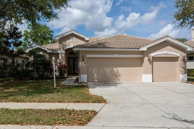 Recently Sold: $399,999 (3 beds, 2 baths, 2204 Square Feet)