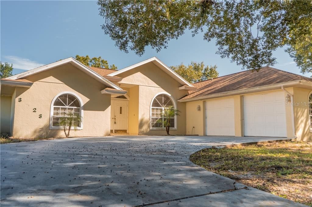 Recently Sold: $227,000 (3 beds, 2 baths, 2106 Square Feet)