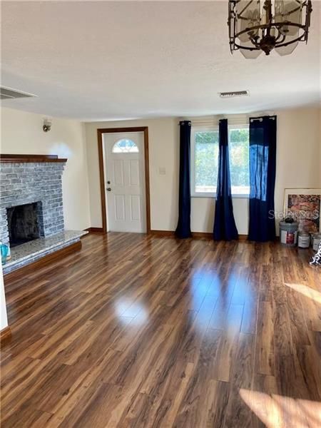 Recently Rented: $1,100 (3 beds, 2 baths, 1248 Square Feet)