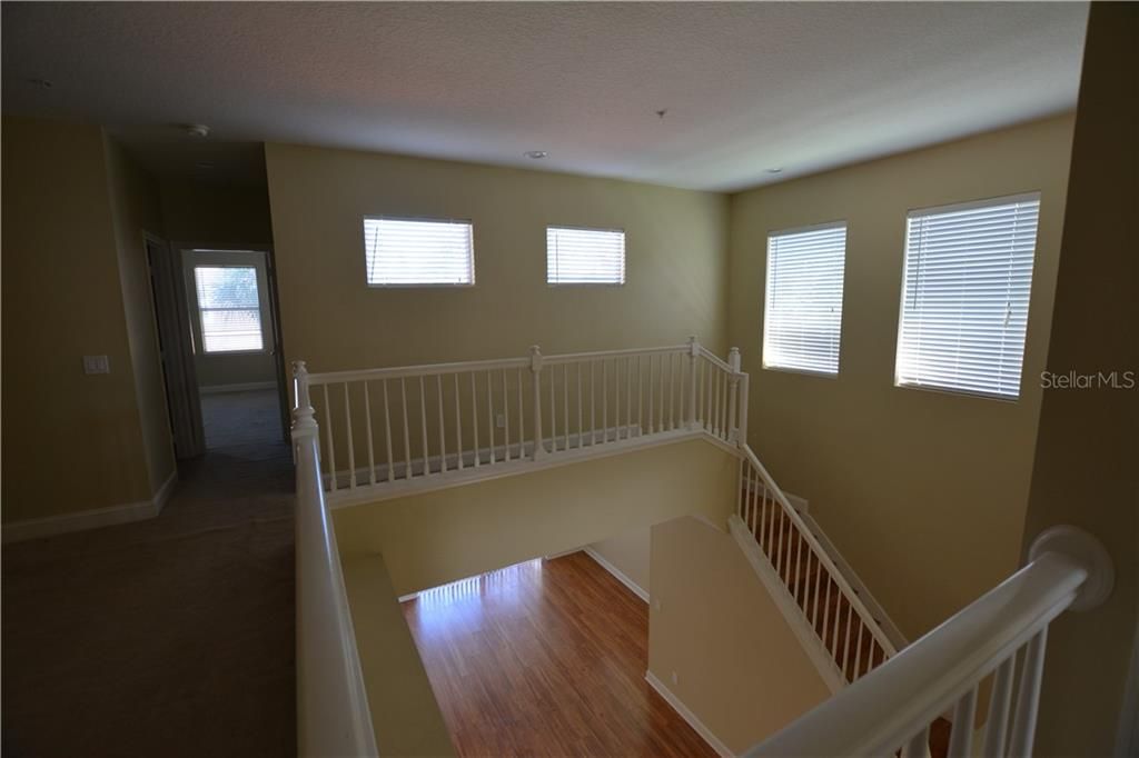 2 STORY CEILING light/bright lots of windows