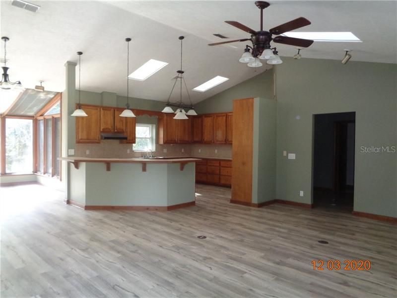 Recently Sold: $237,900 (2 beds, 2 baths, 1758 Square Feet)