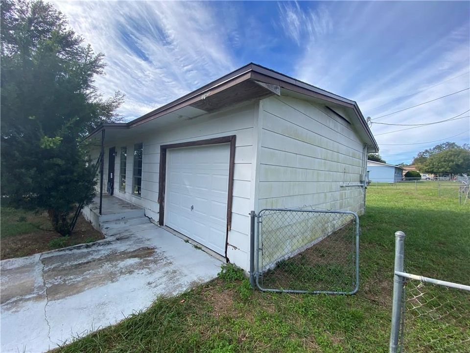 Recently Sold: $54,900 (3 beds, 1 baths, 1056 Square Feet)