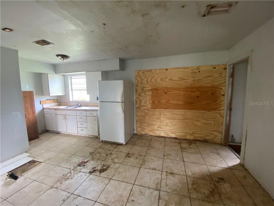 Recently Sold: $54,900 (3 beds, 1 baths, 1056 Square Feet)