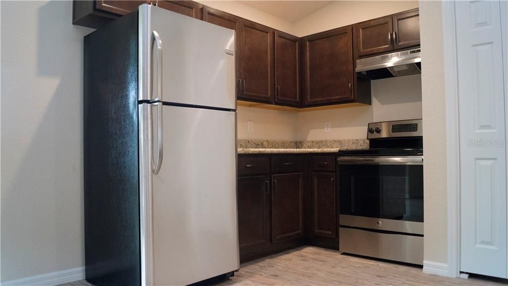 Recently Rented: $1,295 (3 beds, 2 baths, 1239 Square Feet)