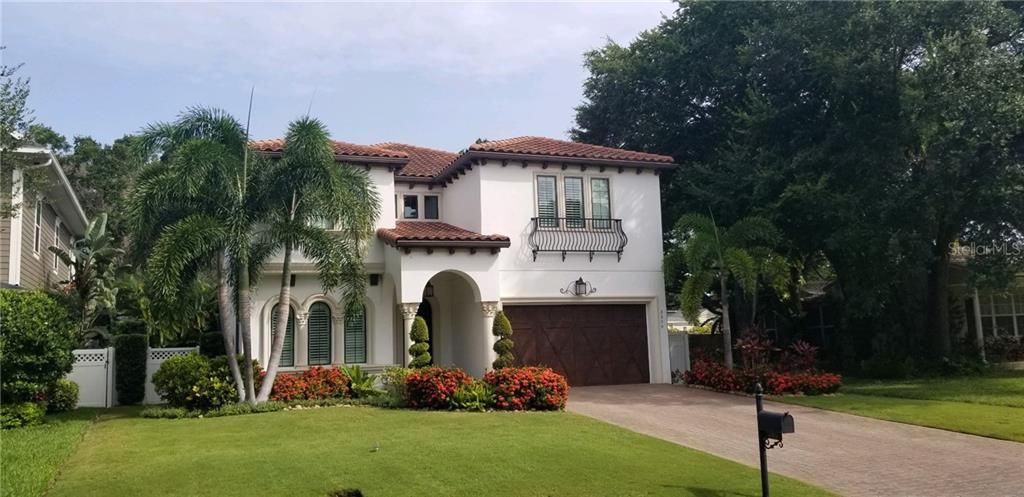 Recently Sold: $1,249,000 (5 beds, 4 baths, 3987 Square Feet)