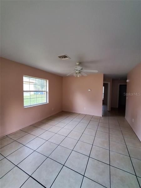 Recently Rented: $850 (3 beds, 2 baths, 1105 Square Feet)
