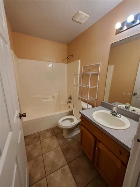 最近租的: $850 (3 贝兹, 2 浴室, 1105 平方英尺)