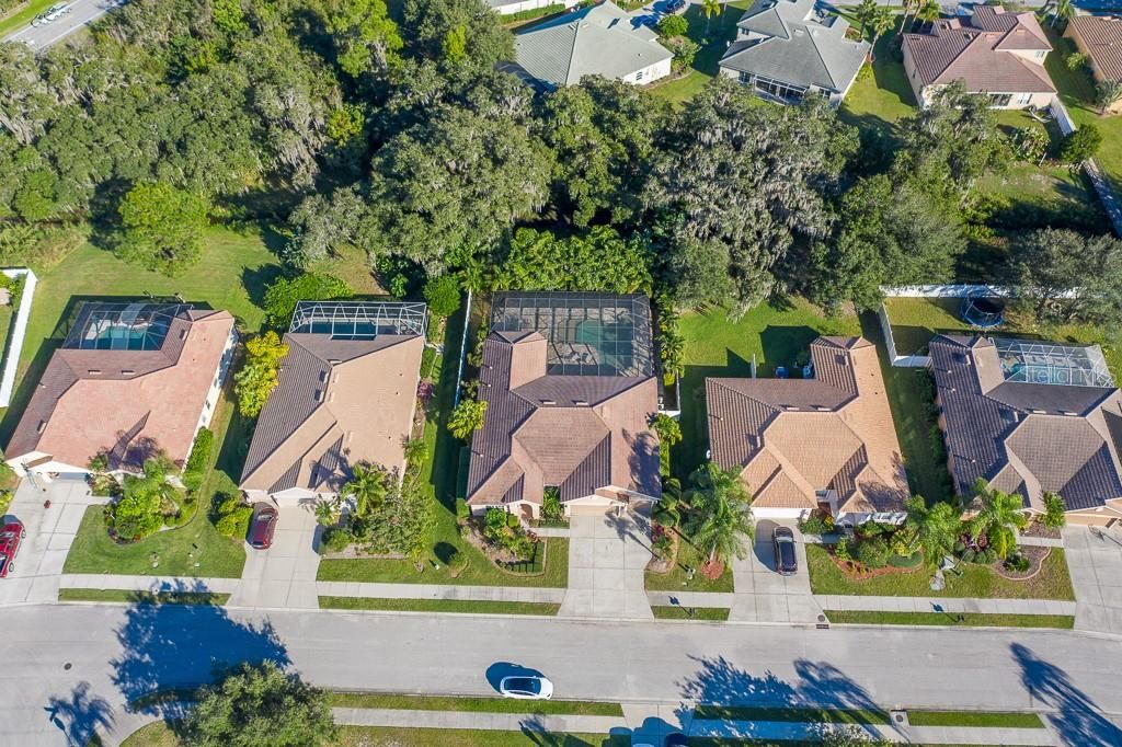 easy access to I-75 and downtown Sarasota