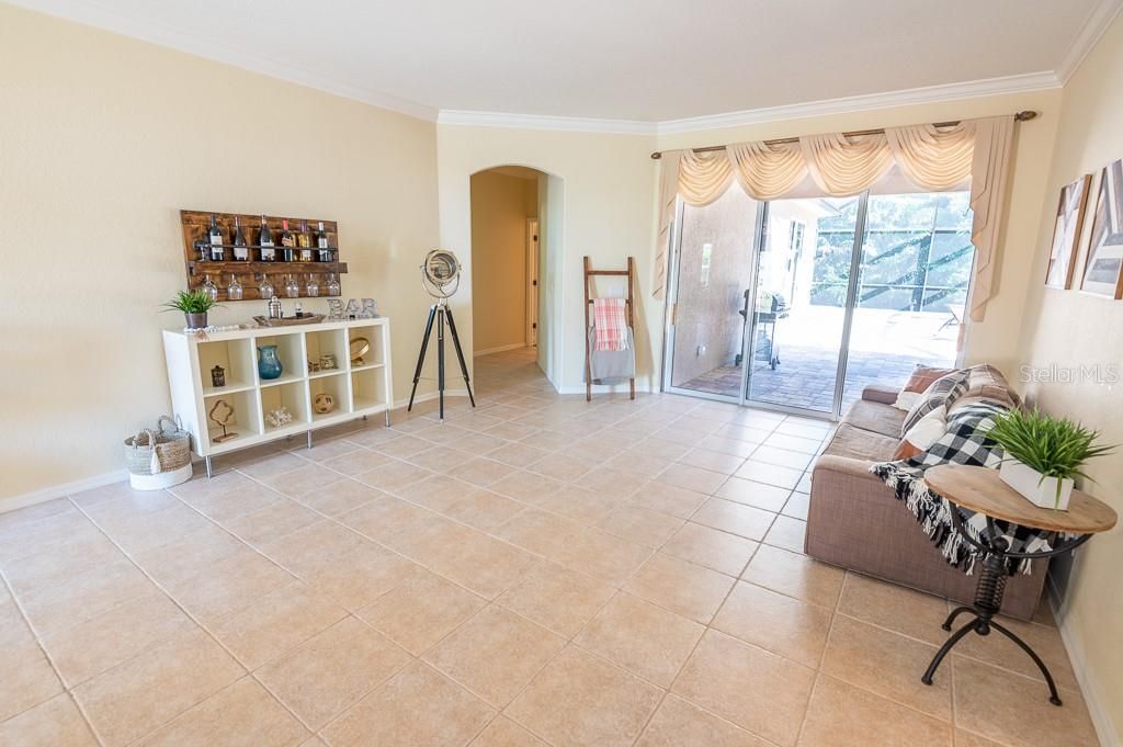 Recently Sold: $460,000 (3 beds, 2 baths, 2380 Square Feet)