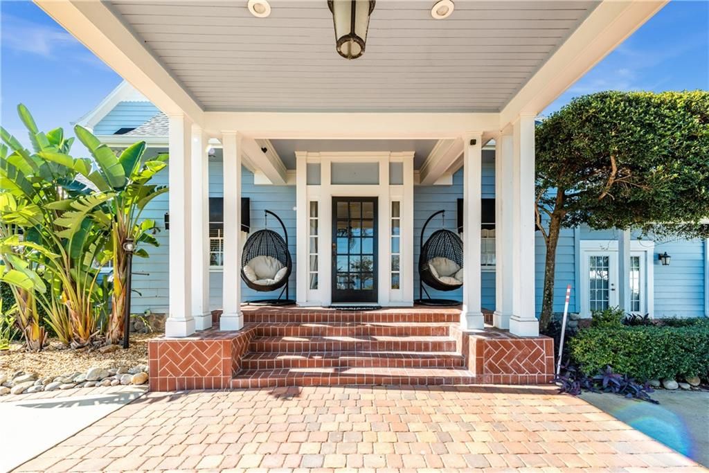 Front Porch provides remarkable WATER VIEWS of the Halifax River!
