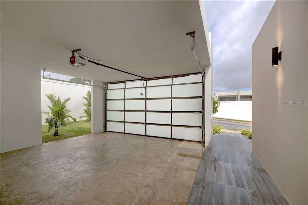 Vendido Recientemente: $1,400,000 (5 camas, 4 baños, 0 Pies cuadrados)