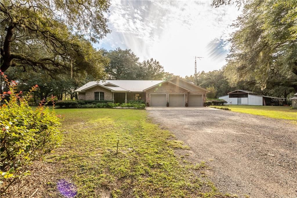 Recently Sold: $485,000 (3 beds, 2 baths, 2937 Square Feet)