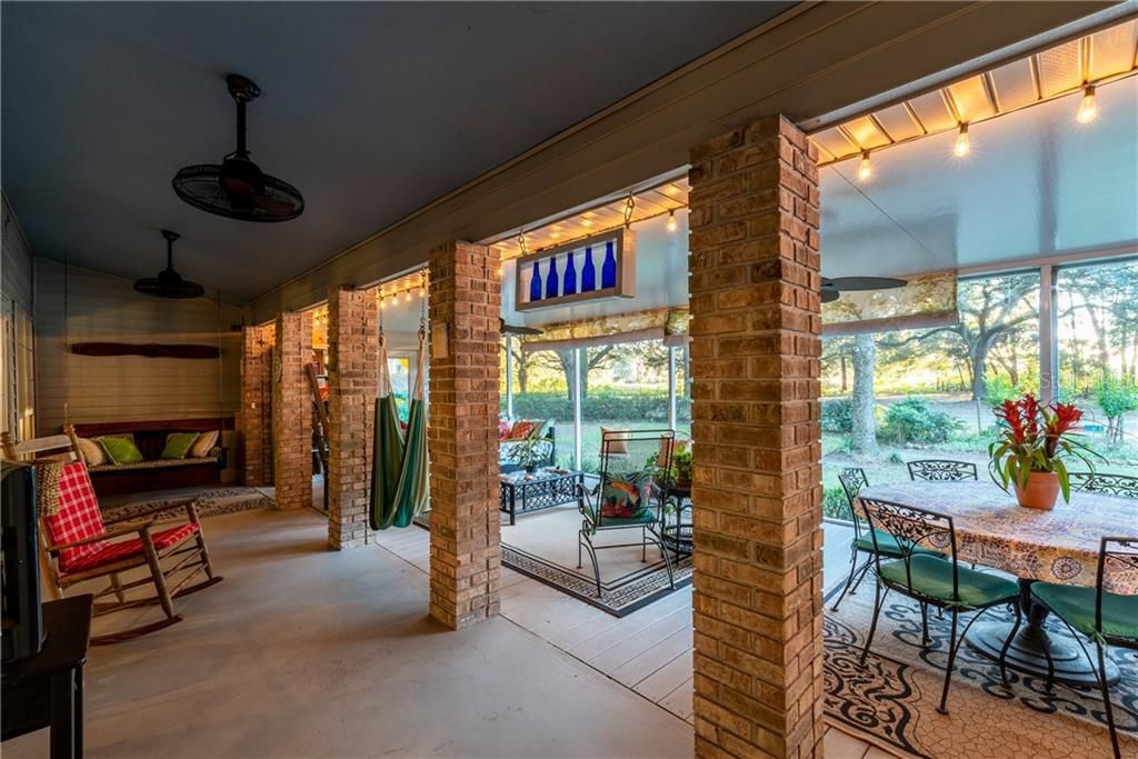Recently Sold: $485,000 (3 beds, 2 baths, 2937 Square Feet)