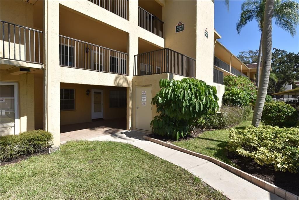 Recently Sold: $85,000 (1 beds, 1 baths, 865 Square Feet)
