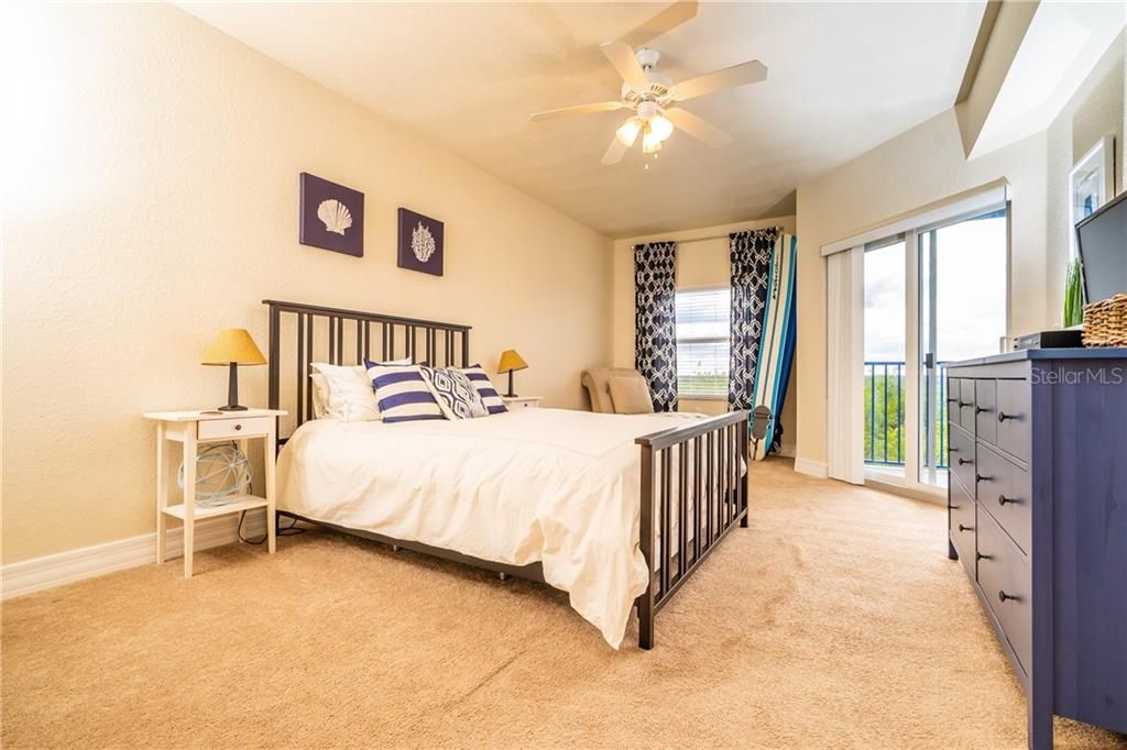 Recently Sold: $349,900 (3 beds, 2 baths, 1602 Square Feet)