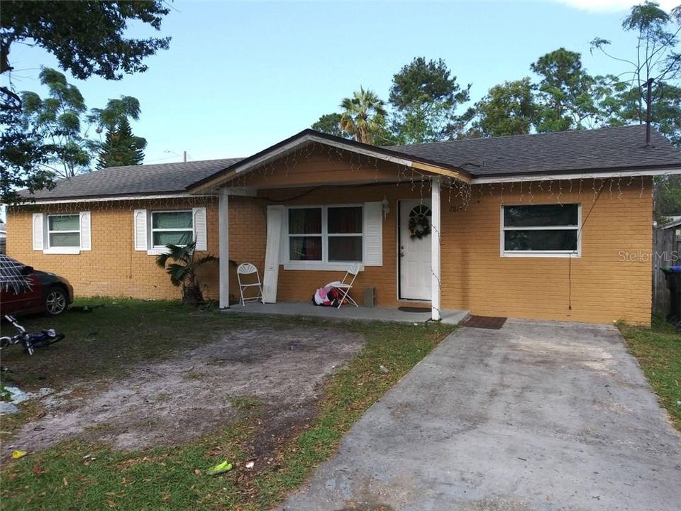 Recently Sold: $190,000 (3 beds, 2 baths, 1404 Square Feet)