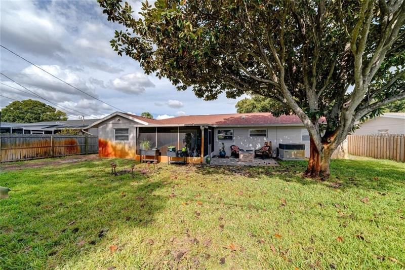 Recently Sold: $352,000 (3 beds, 2 baths, 1454 Square Feet)