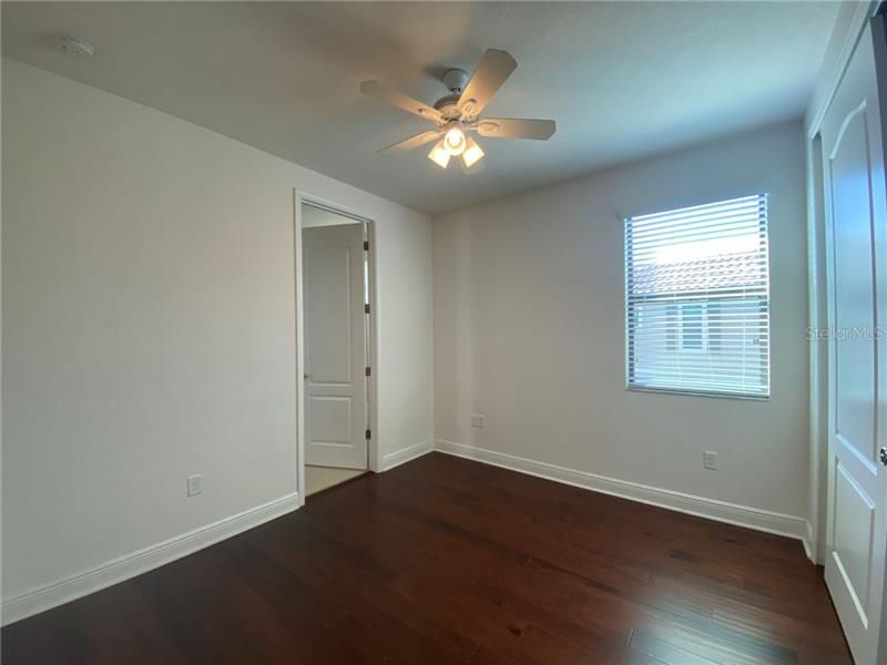Recently Rented: $1,900 (3 beds, 2 baths, 1779 Square Feet)