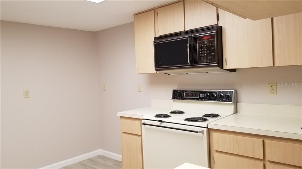 Recently Sold: $134,000 (2 beds, 2 baths, 1060 Square Feet)