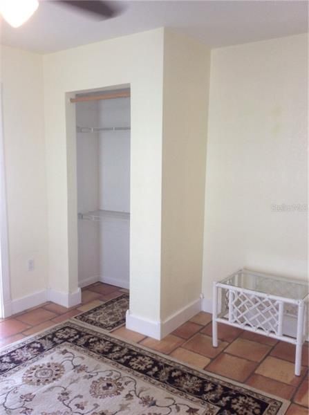 Recently Rented: $600 (0 beds, 1 baths, 1291 Square Feet)