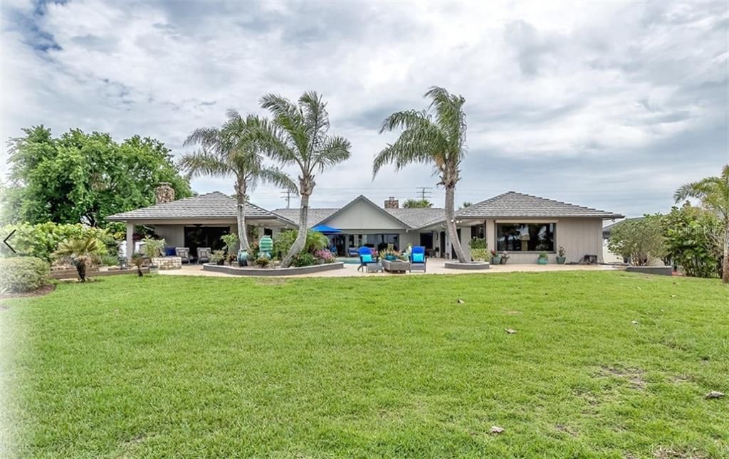 Recently Sold: $1,375,000 (4 beds, 4 baths, 4752 Square Feet)