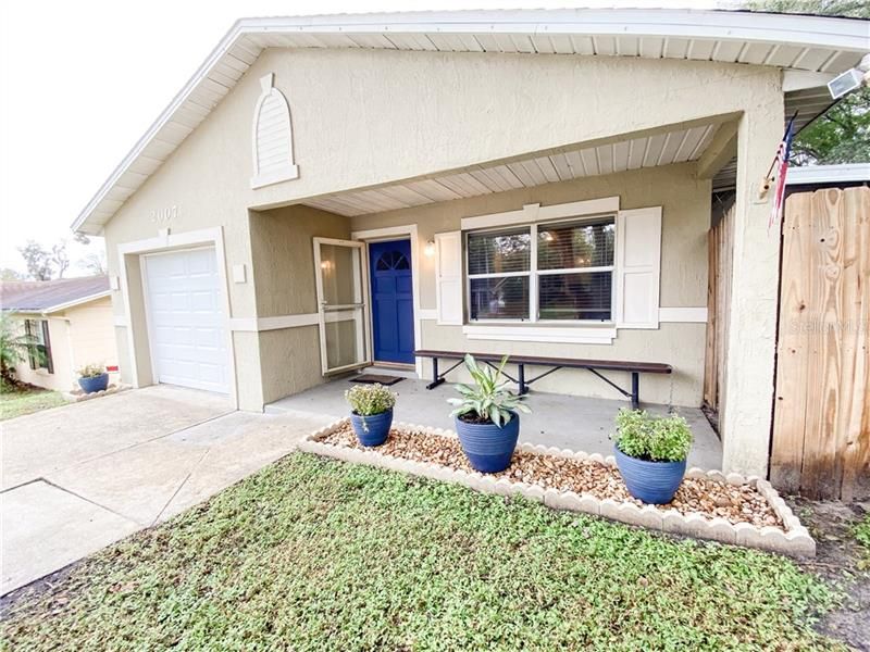 Recently Sold: $165,000 (3 beds, 2 baths, 1026 Square Feet)
