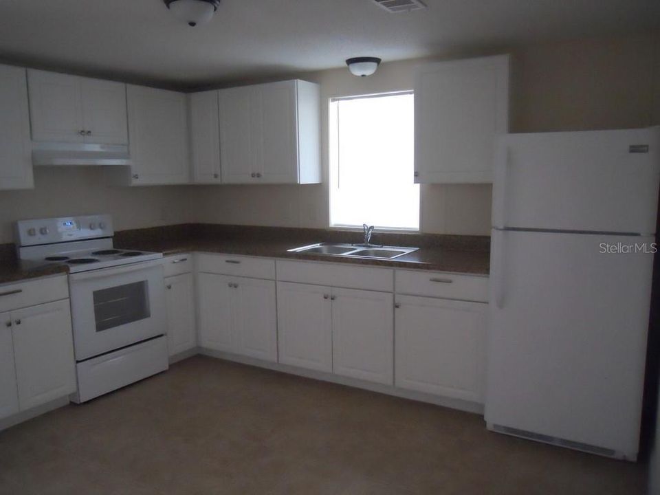 Recently Rented: $1,000 (2 beds, 2 baths, 832 Square Feet)