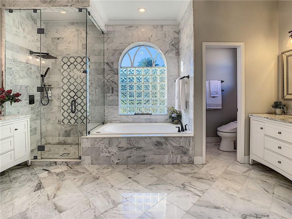 最近售出: $689,000 (4 贝兹, 3 浴室, 3380 平方英尺)