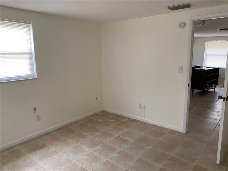 Recently Rented: $650 (1 beds, 1 baths, 610 Square Feet)