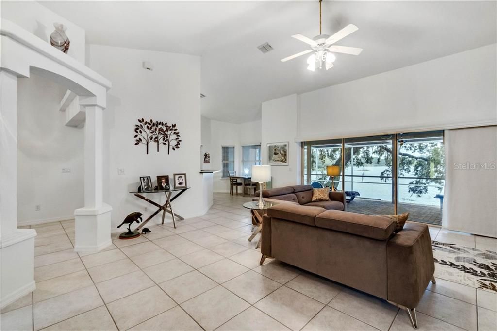 Recently Sold: $498,000 (4 beds, 2 baths, 1859 Square Feet)
