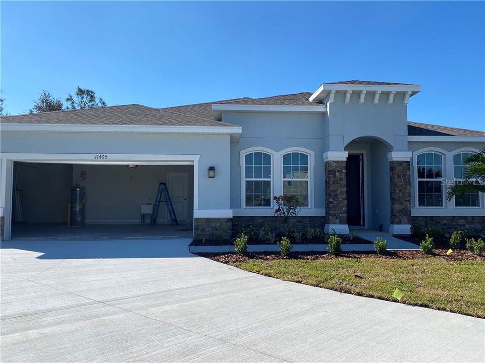 Recently Sold: $350,470 (4 beds, 2 baths, 2274 Square Feet)