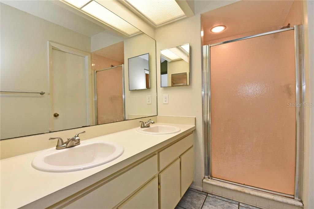 最近售出: $179,000 (2 贝兹, 2 浴室, 1268 平方英尺)