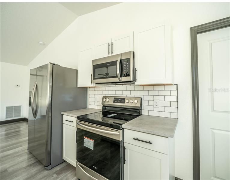 Recently Sold: $236,000 (3 beds, 2 baths, 1346 Square Feet)