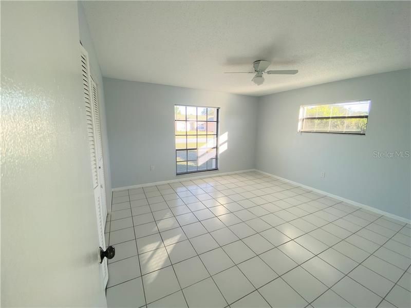 Recently Rented: $1,400 (2 beds, 2 baths, 930 Square Feet)