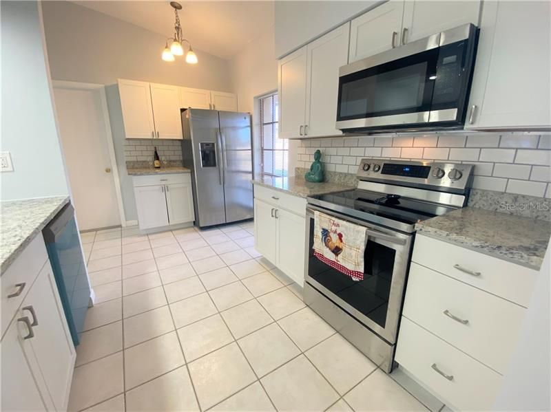 Recently Rented: $1,400 (2 beds, 2 baths, 930 Square Feet)