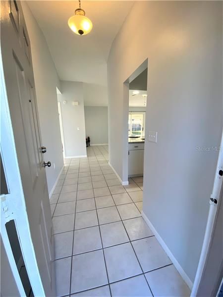 Recently Rented: $1,400 (2 beds, 2 baths, 930 Square Feet)
