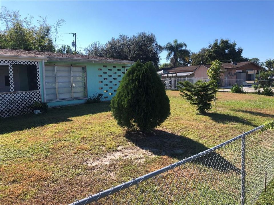 Recently Sold: $130,000 (3 beds, 2 baths, 1654 Square Feet)