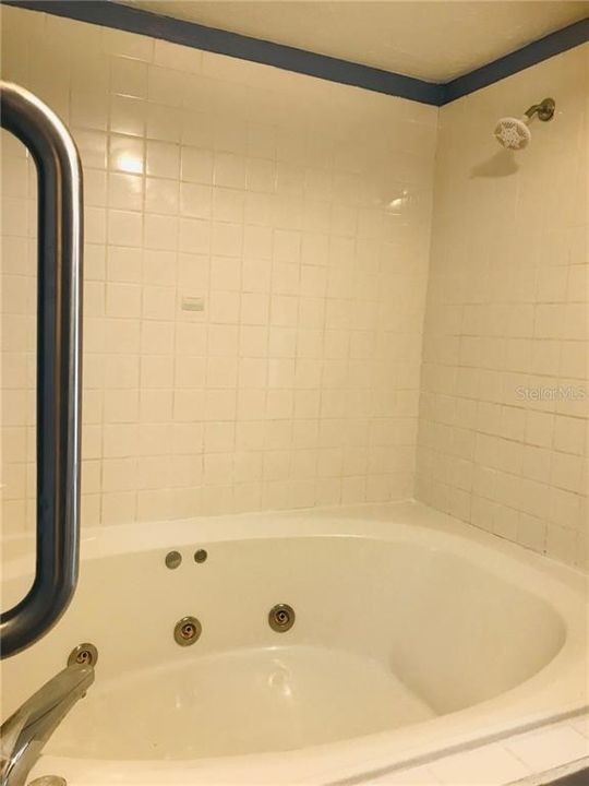 最近售出: $89,900 (3 贝兹, 2 浴室, 1404 平方英尺)