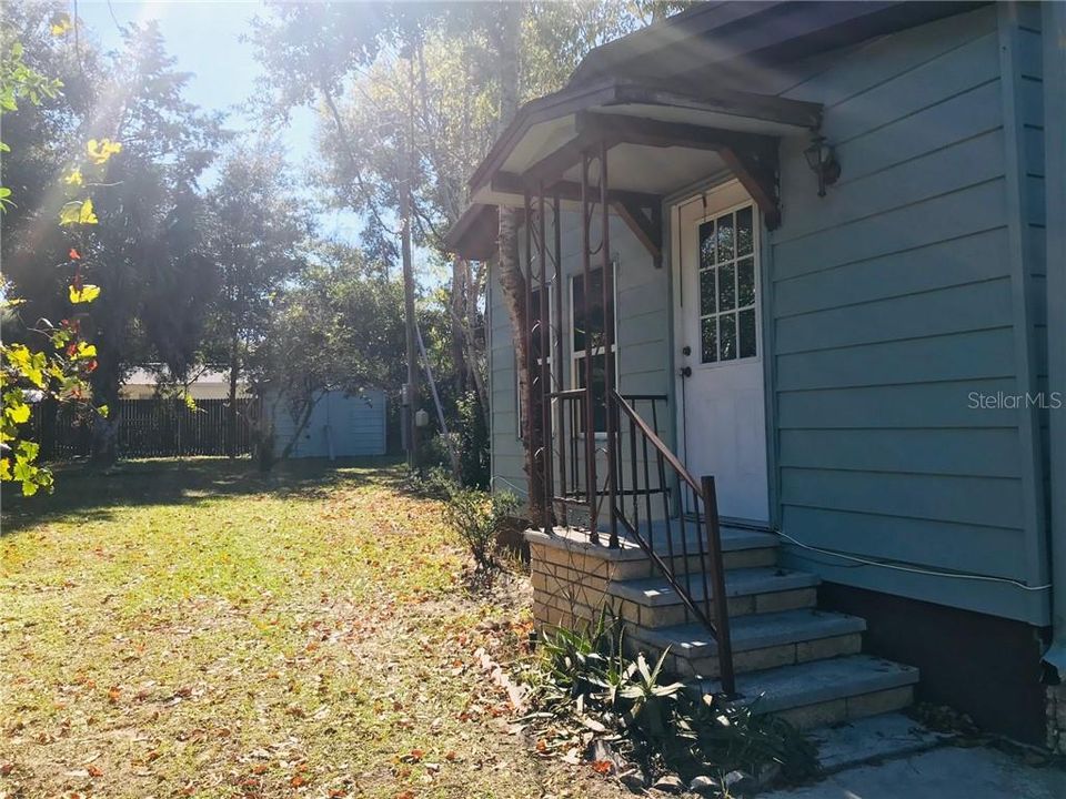 Recently Sold: $89,900 (3 beds, 2 baths, 1404 Square Feet)