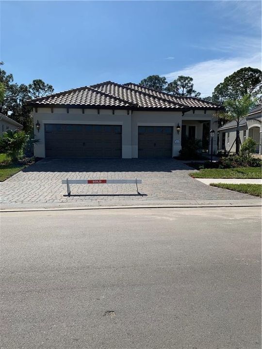 Recently Sold: $431,175 (3 beds, 3 baths, 2427 Square Feet)