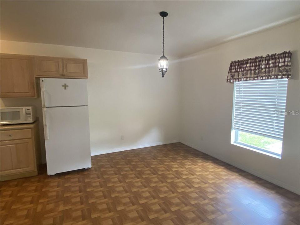 Recently Sold: $149,500 (2 beds, 1 baths, 1136 Square Feet)